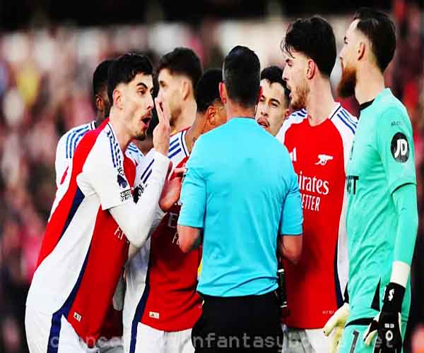 ใบแดงของไมล์ส ลูอิส-สเคลลีในเกมพบวูล์ฟส์